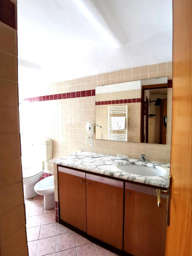 Residence La Lanterna Генуа Екстериор снимка